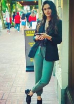 Arienne Mandi posing for her full figure picture,